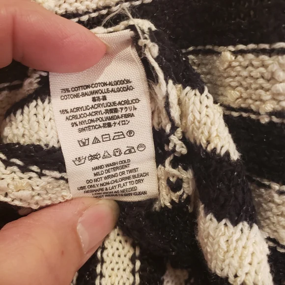 Free People black and cream striped long sweater swing tunic dress Size Medium - Picture 7 of 7